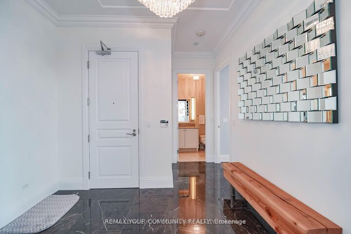 Property Photo: 183 Wellington Street W 3903 ON M5V 0A1