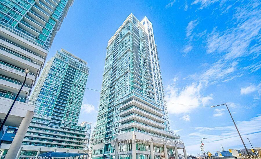 Property Photo:  70 Town Centre Court 2202  ON M1P 0B2 