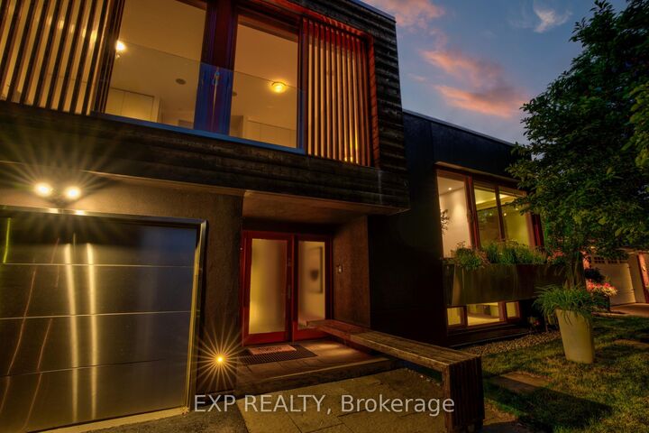 Property Photo: 26 Richmond Drive ON L6W 2E9