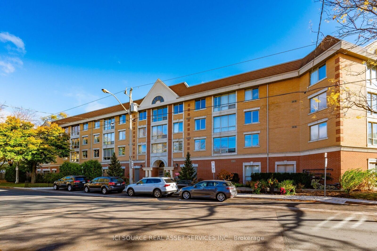 Property Photo:  211 Randolph Road 316  ON M4G 4H1 