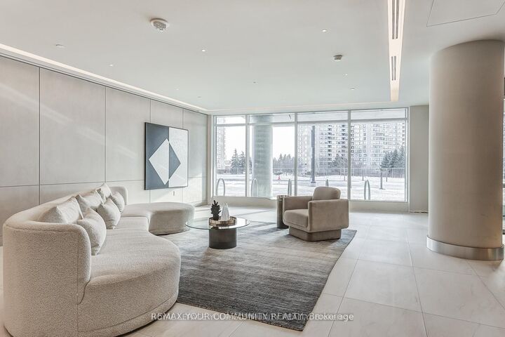 Property Photo: 30 Upper Mall Way 3006 ON L4J 0L7