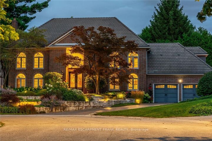45 Peppertree Crescent — photo 1