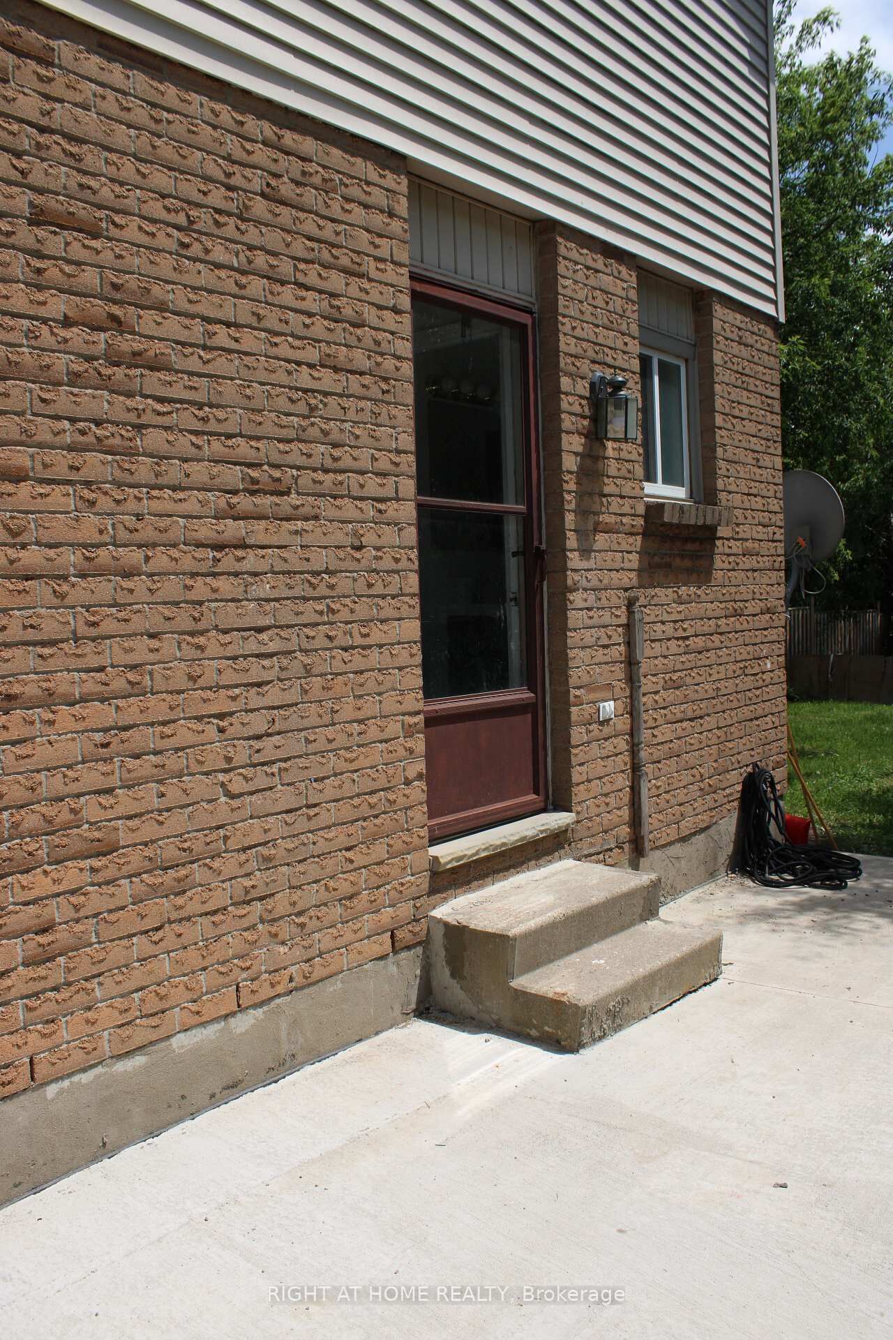 Photo de la propriété:  168 Golfdale Crescent  ON N6C 5X4 