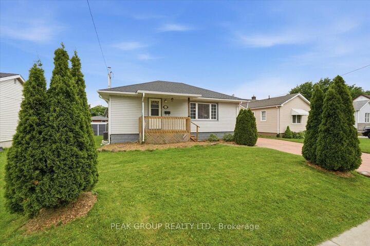 Property Photo: 6233 Montrose Road ON L2H 1L5