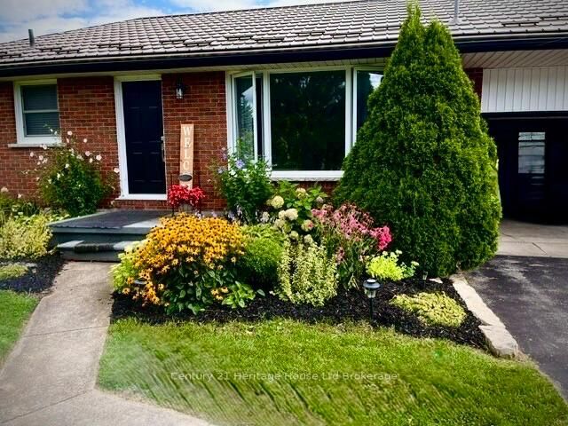 Photo de la propriété:  219 Brock Street  ON N0M 2M0 