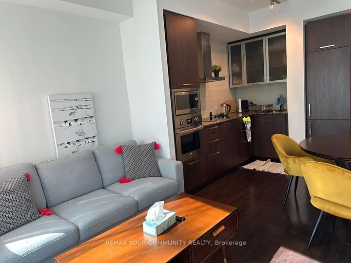 Property Photo:  14 York Street 1709  ON M5J 0B1 
