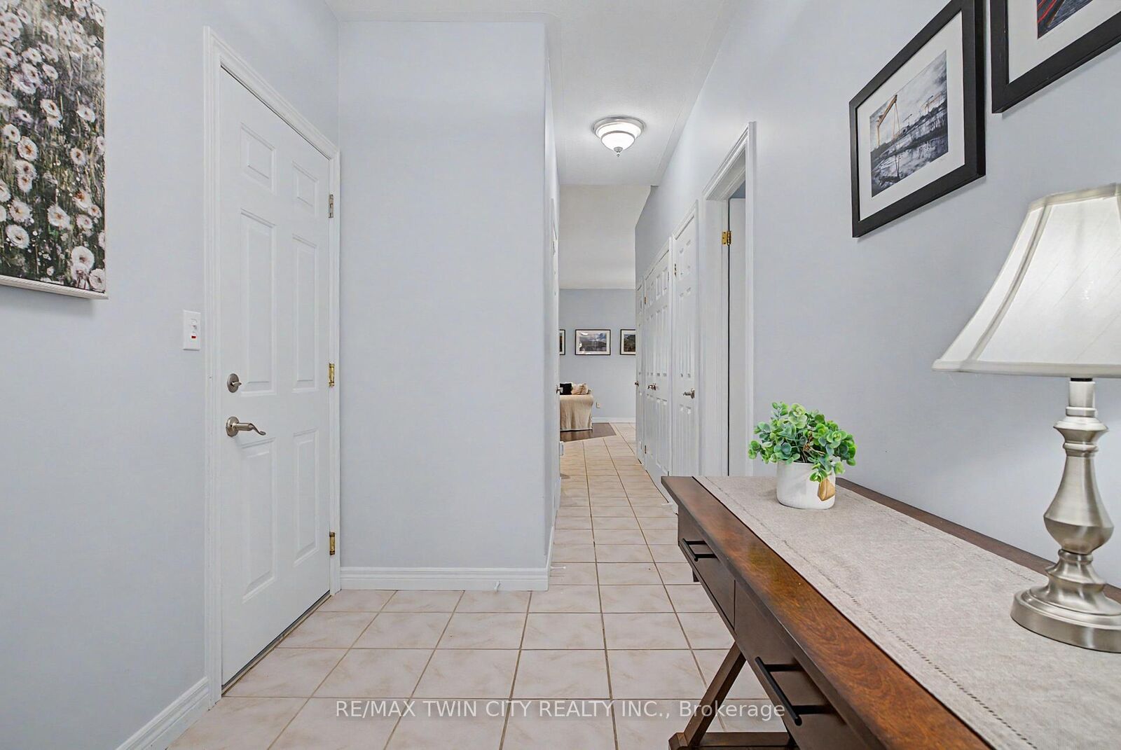 Property Photo: 24 Hardy Road 3 ON N3T 5K6