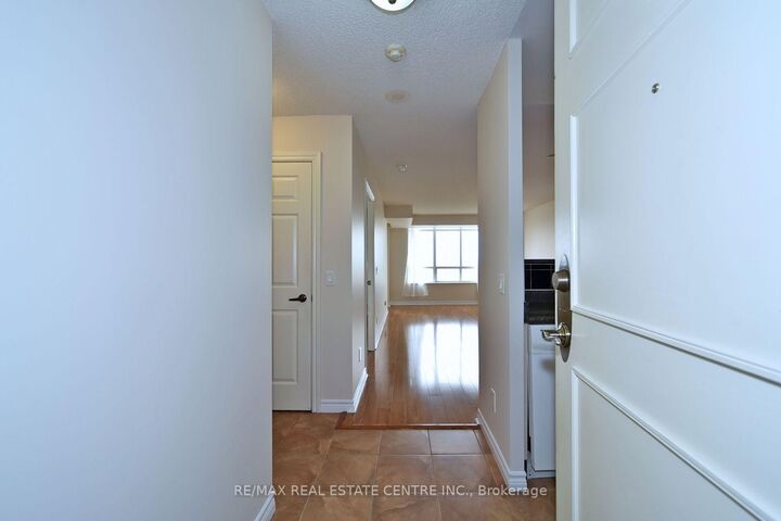 Property Photo:  700 Humberwood Boulevard 2624  ON M9W 7J4 