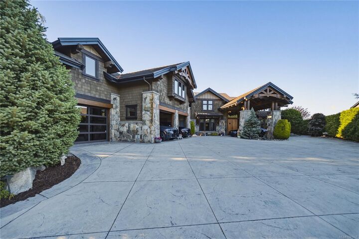 Property Photo: 5025 Hinrich View BC V9V 0A2
