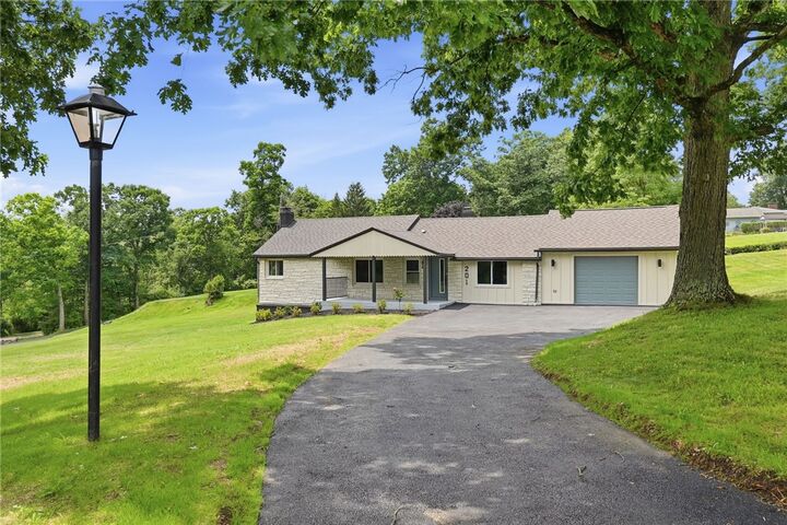 Property Photo:  201 Hillvue Dr  PA 16001 