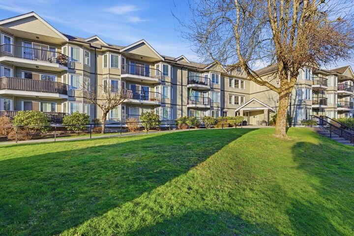 20881 56 Avenue 102 — photo 1