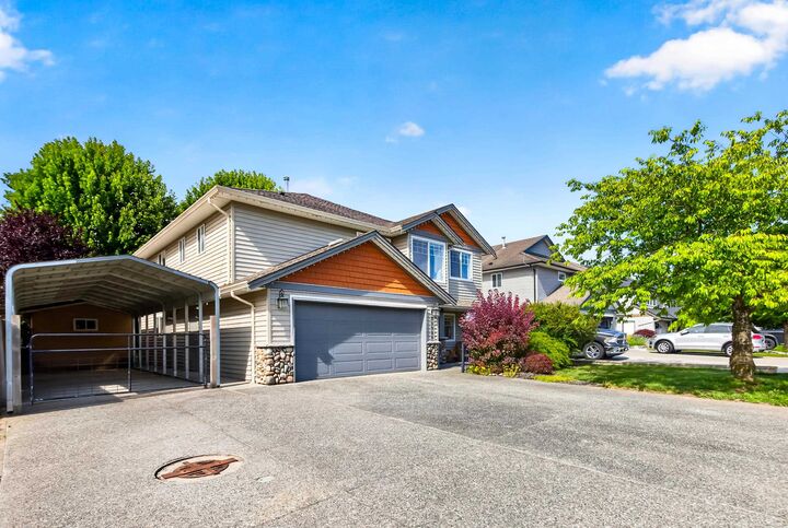 Property Photo: 32985 Desbrisay Avenue BC V2V 7R2