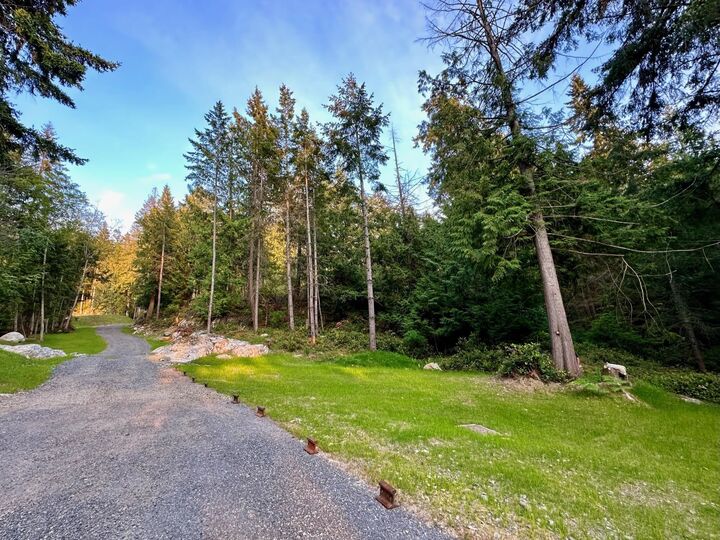 Property Photo: 831 Windjammer Road BC V0N 1G2