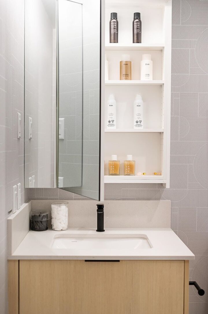 Property Photo: 13738 Central Avenue 1906 BC V3T 0X5