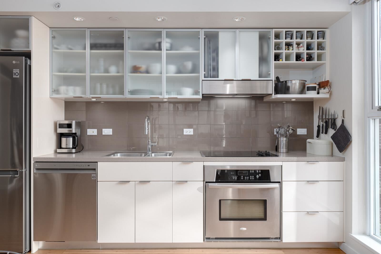 Property Photo:  168 Powell Street 601  BC V6A 0B2 