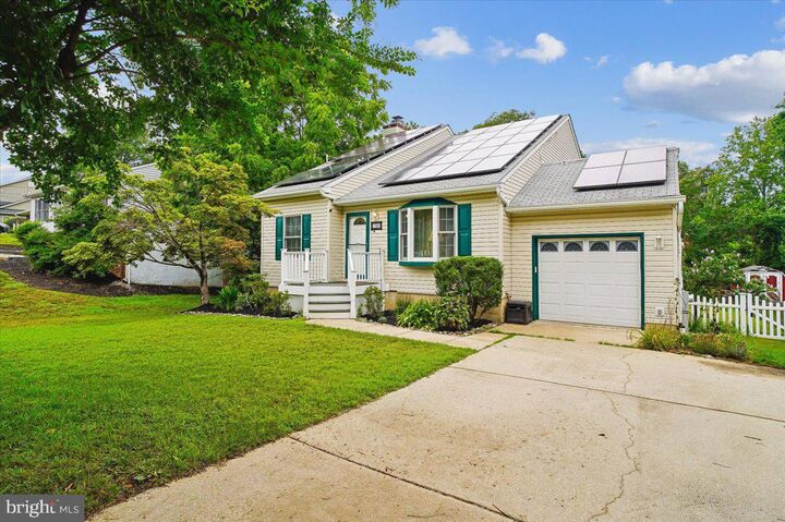 Property Photo:  726 Hillcrest Drive  MD 21409 