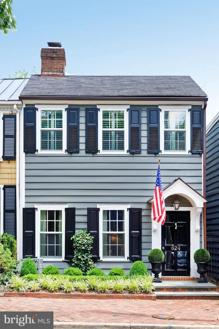 Property Photo:  624 S Saint Asaph Street  VA 22314 