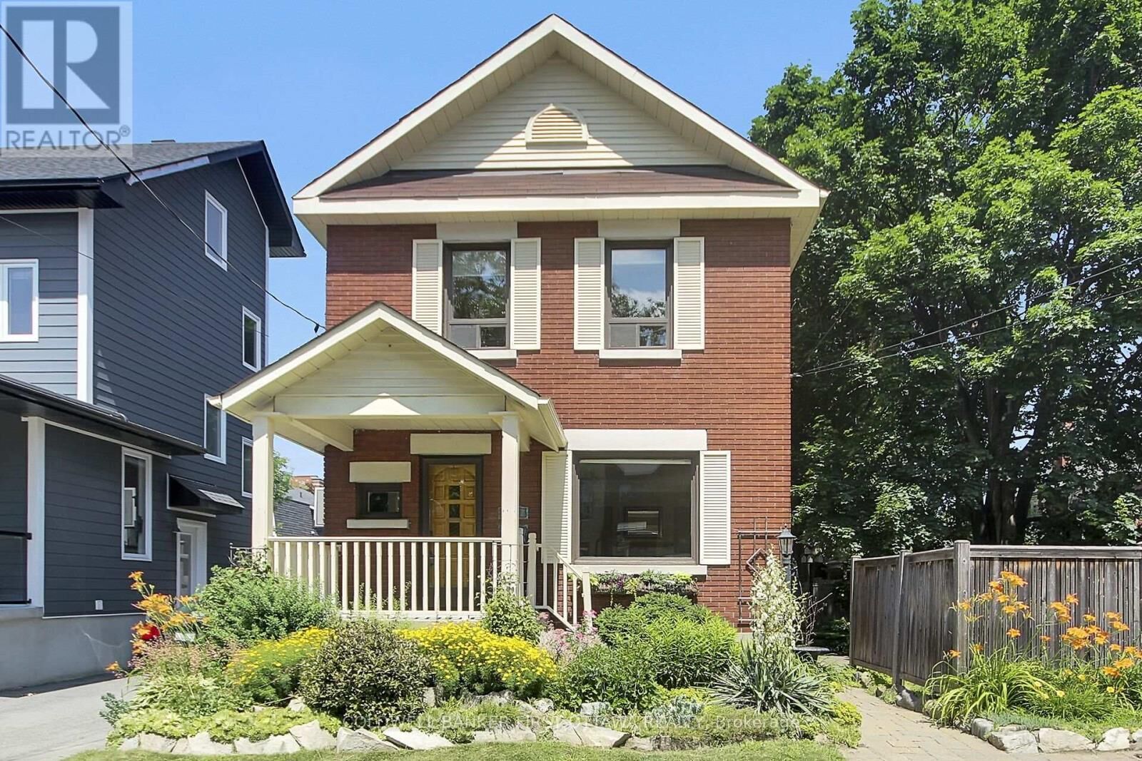 Property Photo:  167 Faraday Street  ON K1Y 3M5 