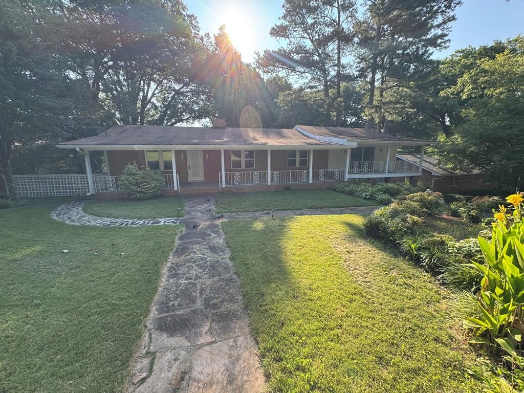 Property Photo:  907 Valentine St  GA 30720 
