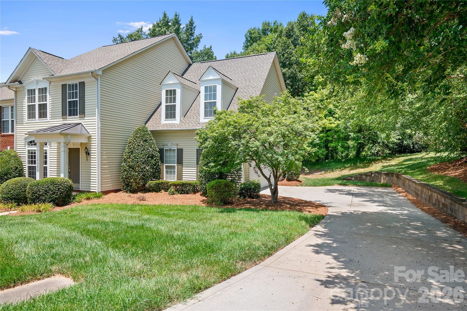 Property Photo: 14661 Greenpoint Lane NC 28078