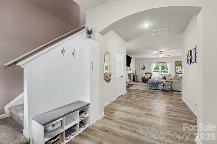 Property Photo:  2007 Karen Woods Lane  NC 28216 
