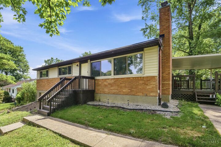 Property Photo:  8710 Mockingbird Lane  OH 45231 
