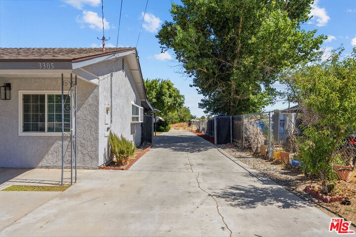 Property Photo: 3305 W Avenue L6 CA 93536