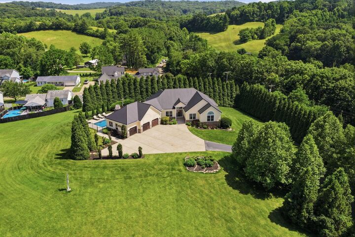 Property Photo: 13912 Nickel Plate Road OH 43138