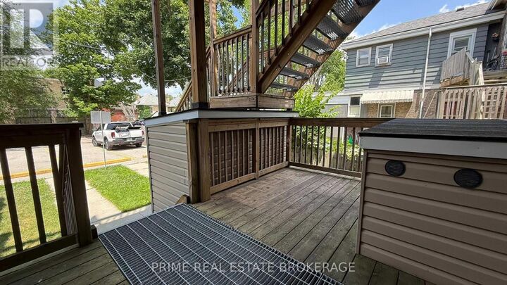 Property Photo: 290 Central Avenue 1 ON N6B 2C8