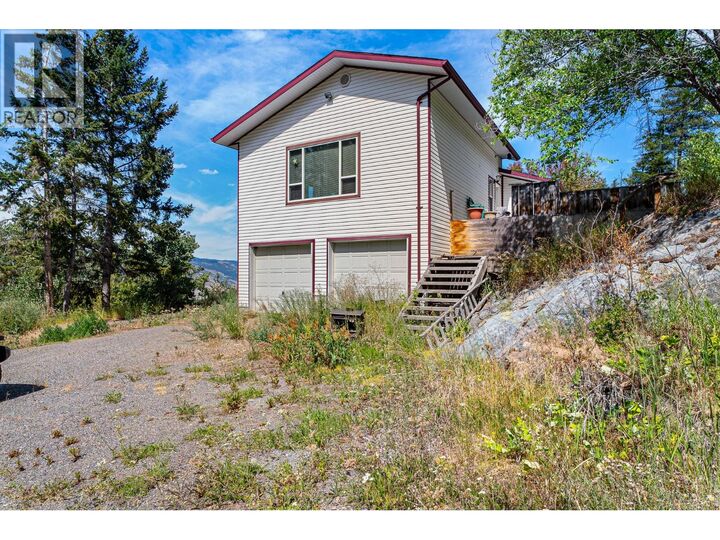 Property Photo: 3104 Panorama Drive BC V1K 1J4