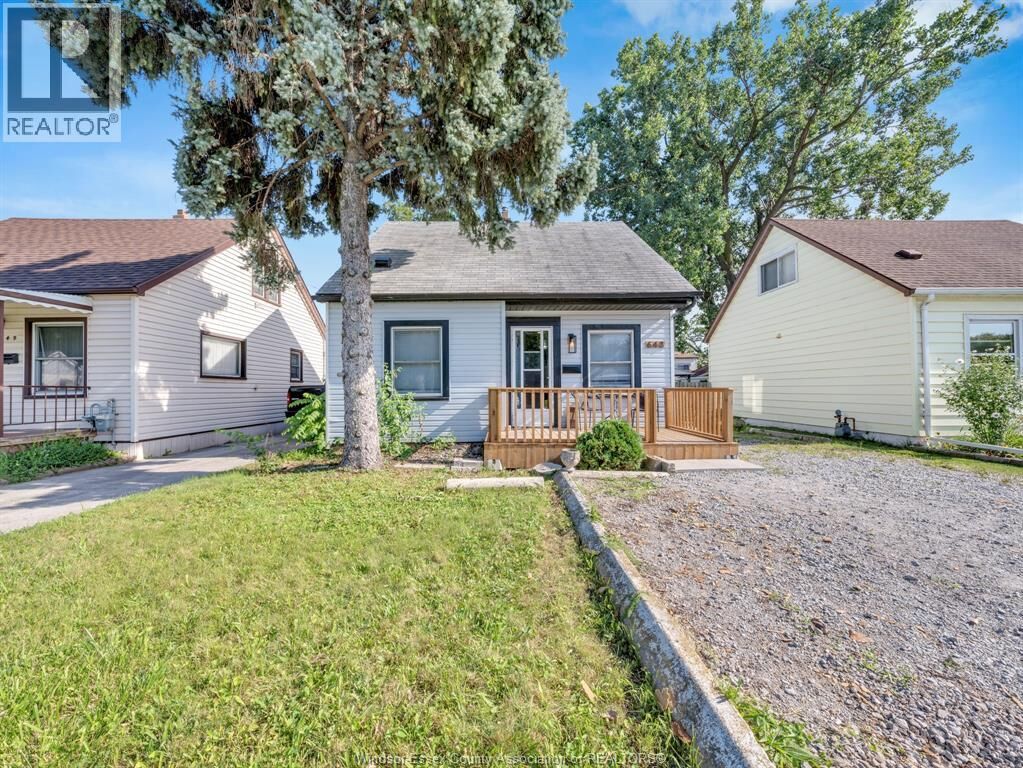 Property Photo:  643 Charles Street  ON N8X 3G6 