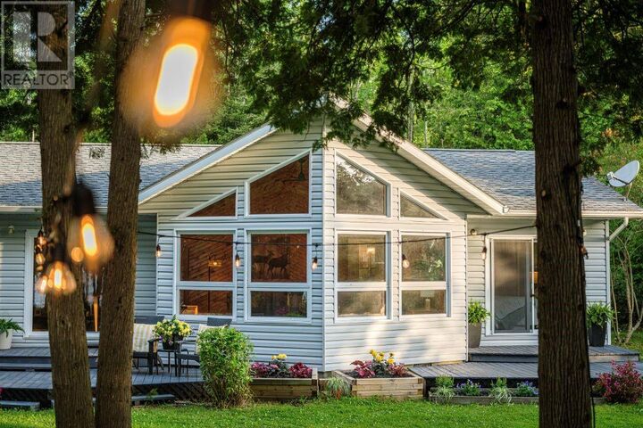 183 Birch Street — photo 1