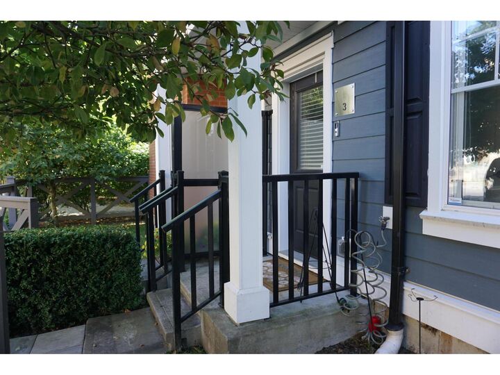 Property Photo: 16458 23A Avenue 3 BC V3Z 0L9