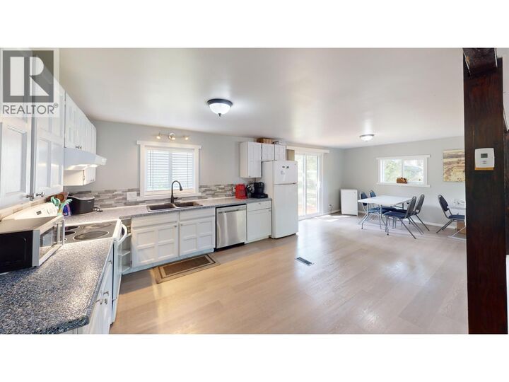 Property Photo:  602 Fir Street  BC V2J 3W2 