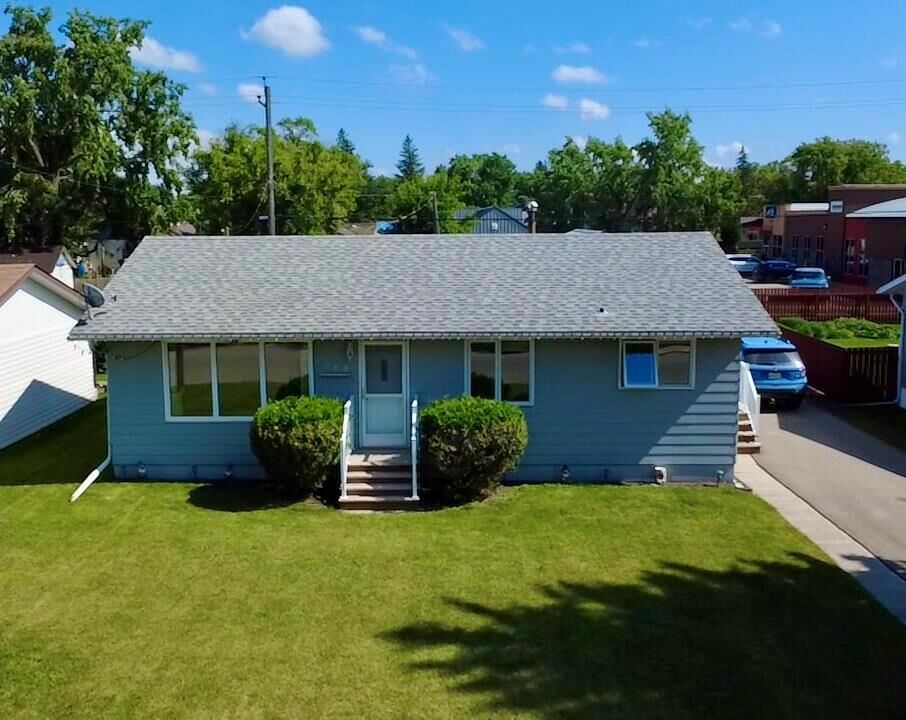 Property Photo: 268 Hargrave Street MB R0M 0M0