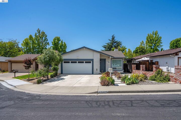 Property Photo: 1255 Cougar Ln CA 94521