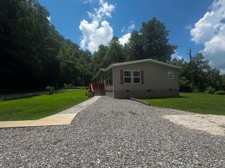 Property Photo: 1327 Ridge Line Road KY 41557