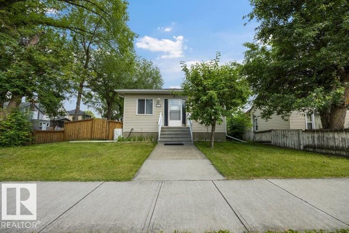 Property Photo: 9530 122 Avenue NW AB T5G 0T6