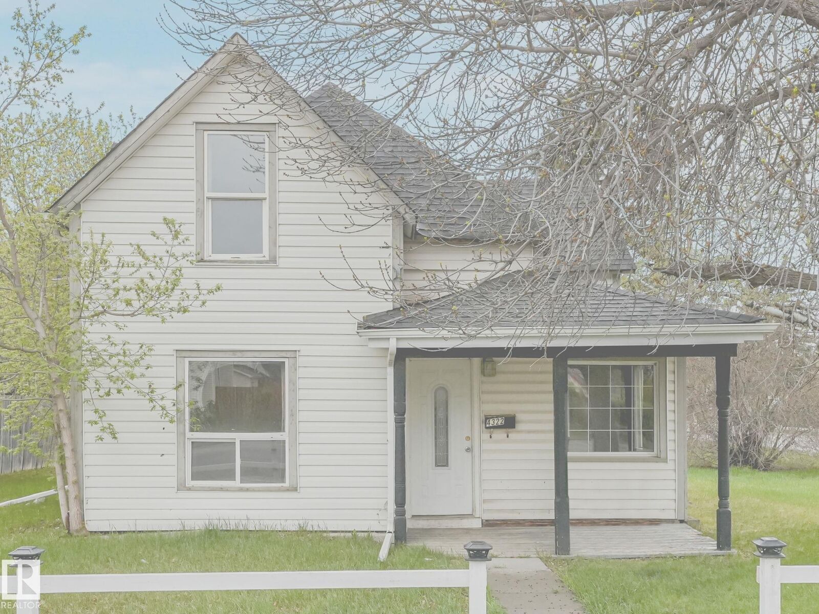 Property Photo: 4322 53 Street AB T9A 1R1