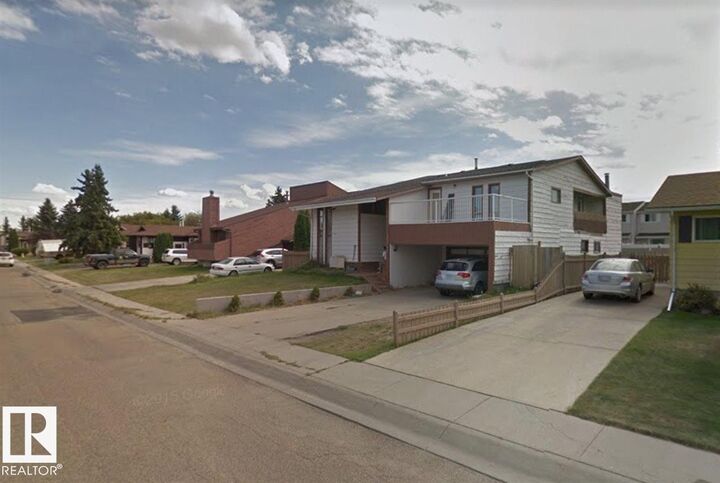 Property Photo: 11507 141 Avenue NW AB T5X 3Z7