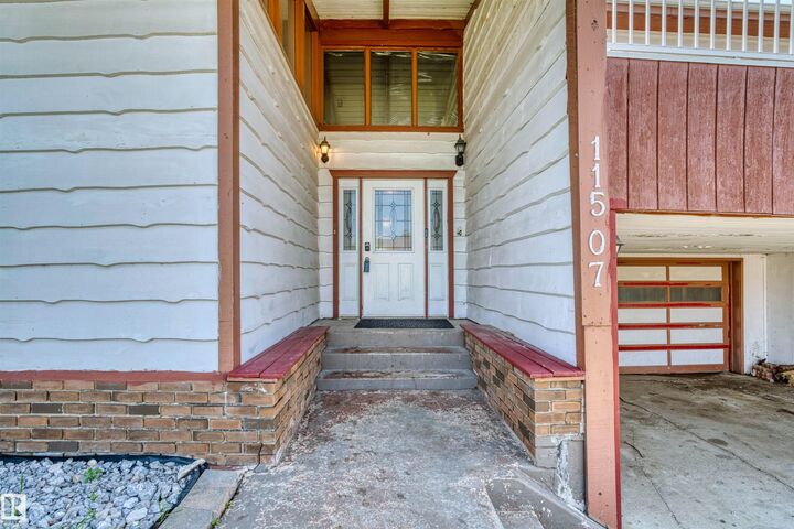 Property Photo: 11507 141 Avenue NW AB T5X 3Z7