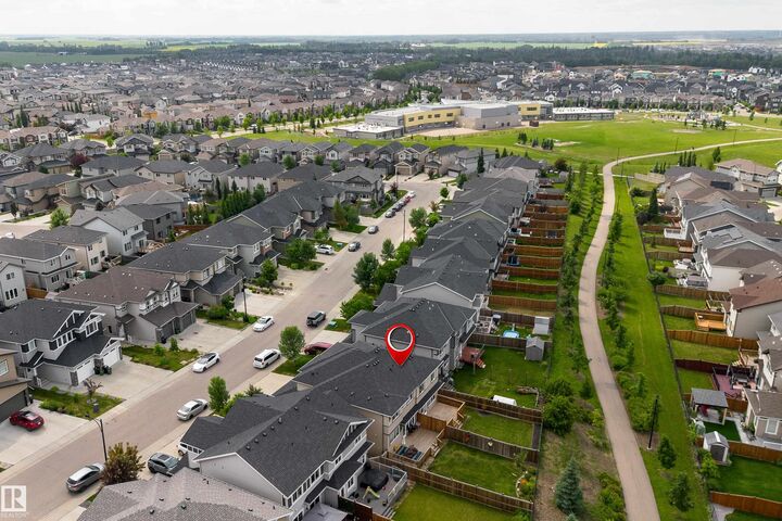 Property Photo:  8589 Cushing Place SW  AB T6W 3R4 
