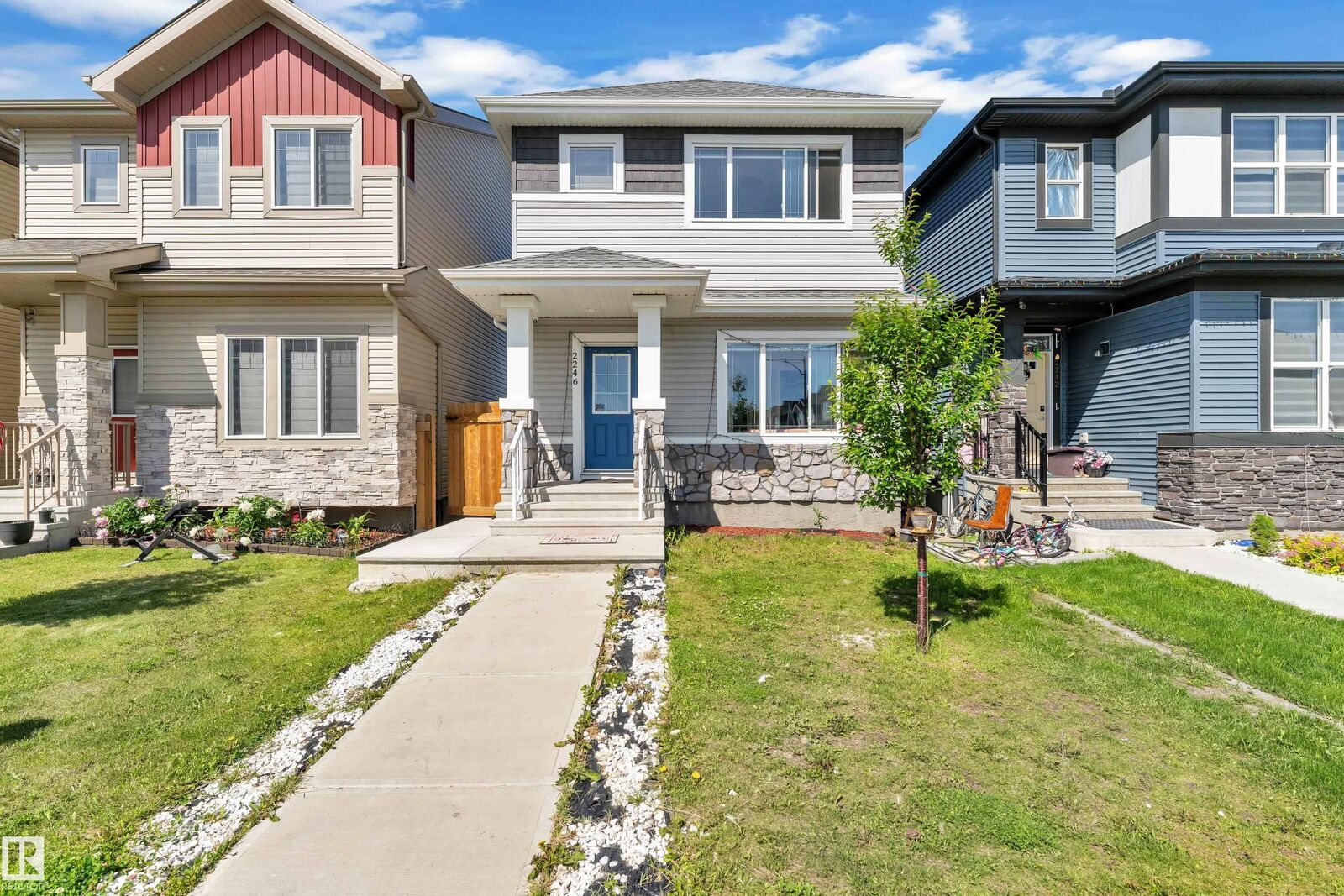 Property Photo:  2246 54 Street SW  AB T6X 2X7 