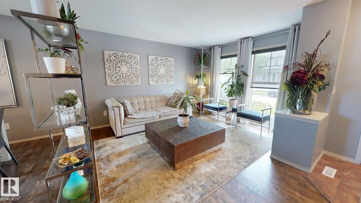 Property Photo: 5992 South Terwillegar Boulevard NW AB T6R 0K4