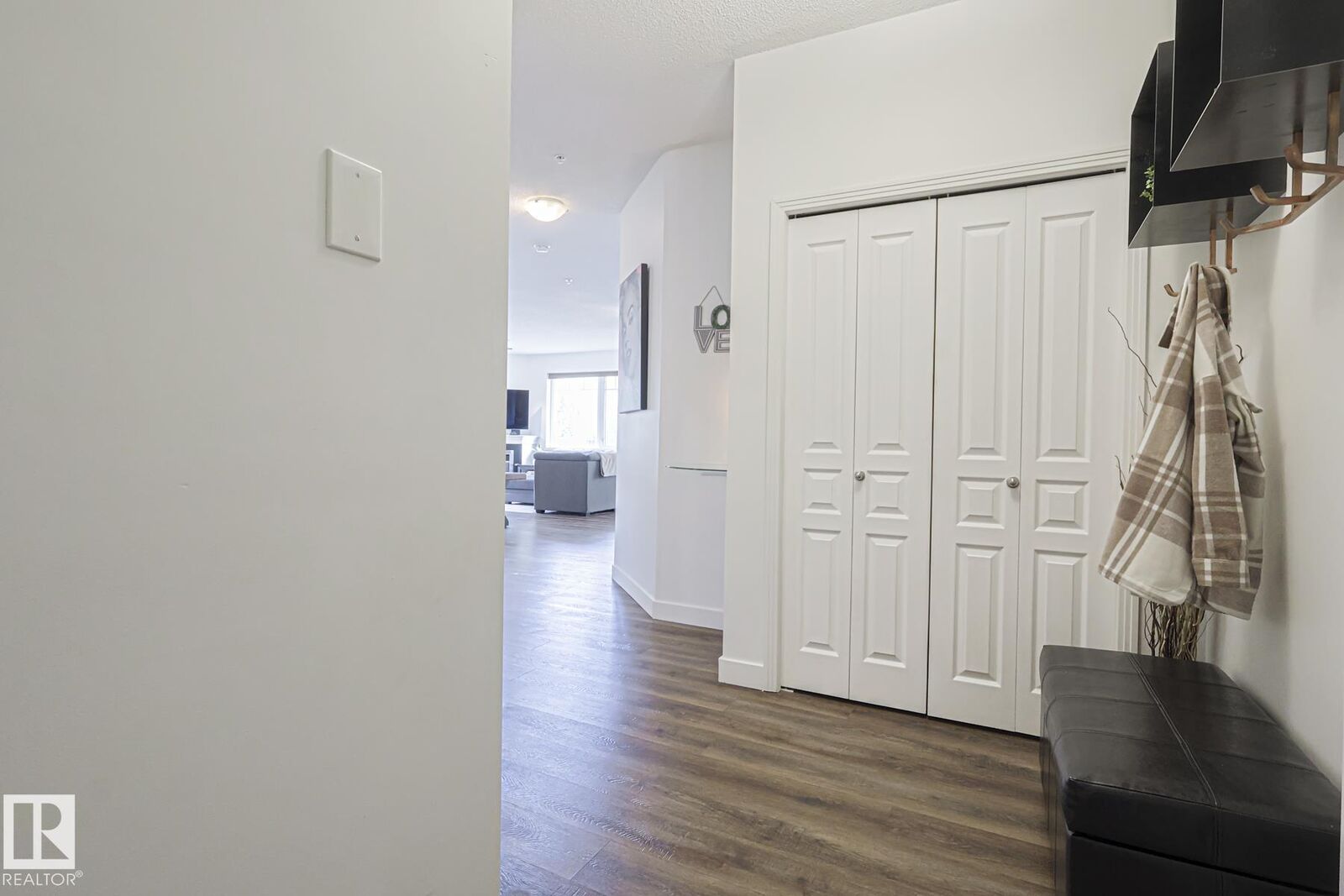 Property Photo:  2035 Grantham Court NW 111  AB T5T 3X4 