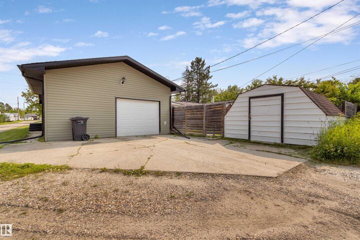 Property Photo: 4712 49 Avenue AB T7A 1H8