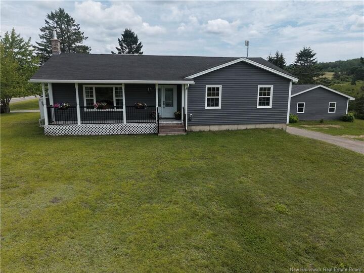 4 Salt Springs Road — photo 1
