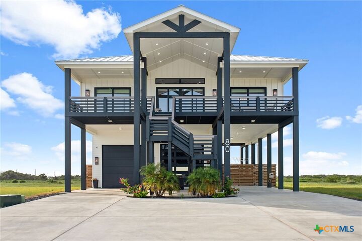 Property Photo: 80 W Clear Water TX 77982