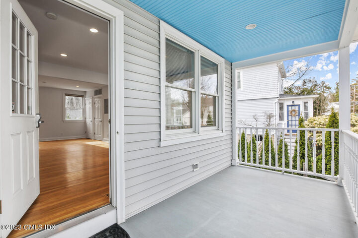 Property Photo:  72 Orchard Street  CT 06830 