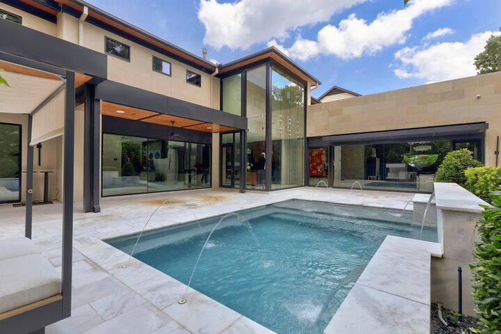 Property Photo:  15 Regent Square  TX 77381 